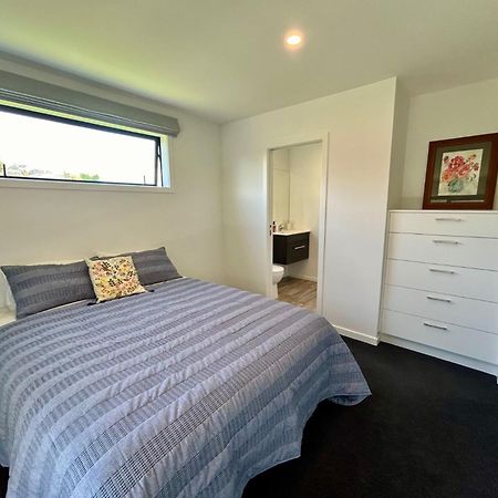 Modern Family Pad In Cromwell Villa Luaran gambar